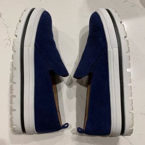 Women’s Halogen slip on shoes: size 7.5